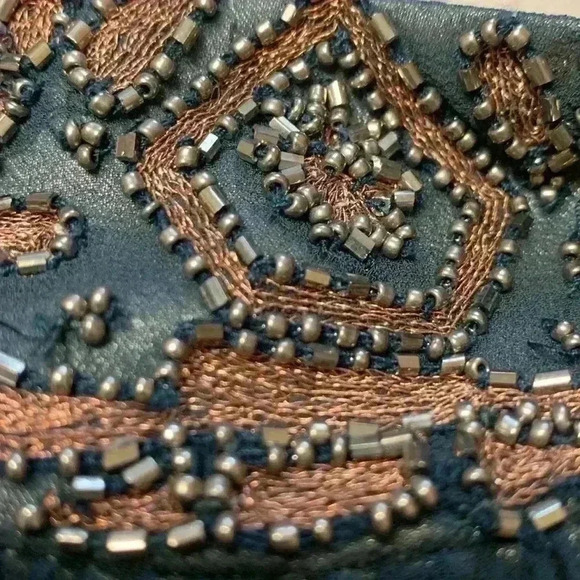 Adrianna Papell Cocktail dress w crinoline, beading, gorgeous pleating Size 6 - Picture 12 of 17